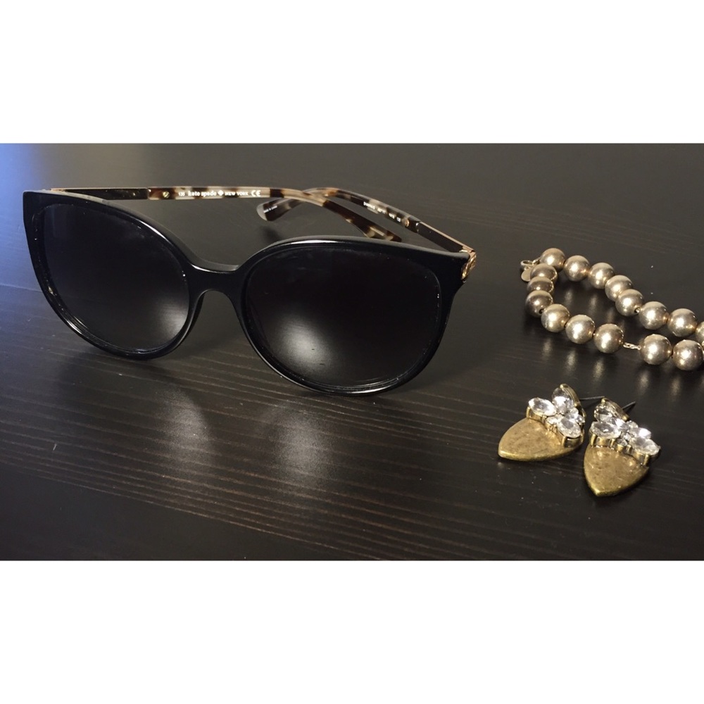 Kate Spade sunglasses 😎